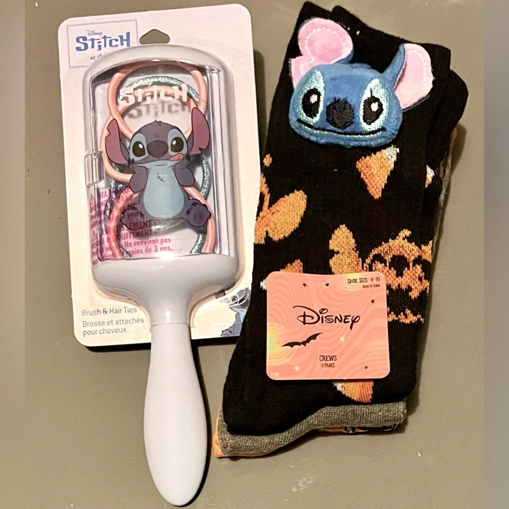 NWT! STITCH BUNDLE! BRUSH W/COMPARTMENT IN THE BACK! 🎃 SOCKS! NWT 🎃 SURPRISES!